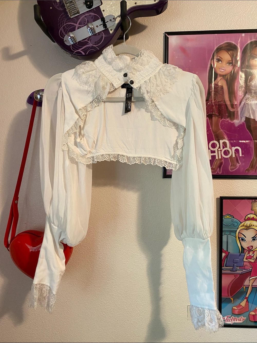 Widow Victorian-Inspired White Lace Cropped Bolero